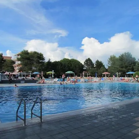 Very Nice In A With Swimming Pools - By Beahost Apartment Bibione